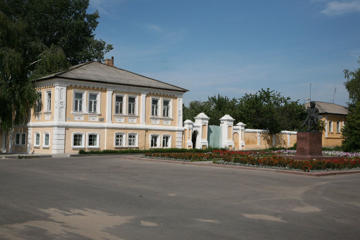 Острогожск парк ворота