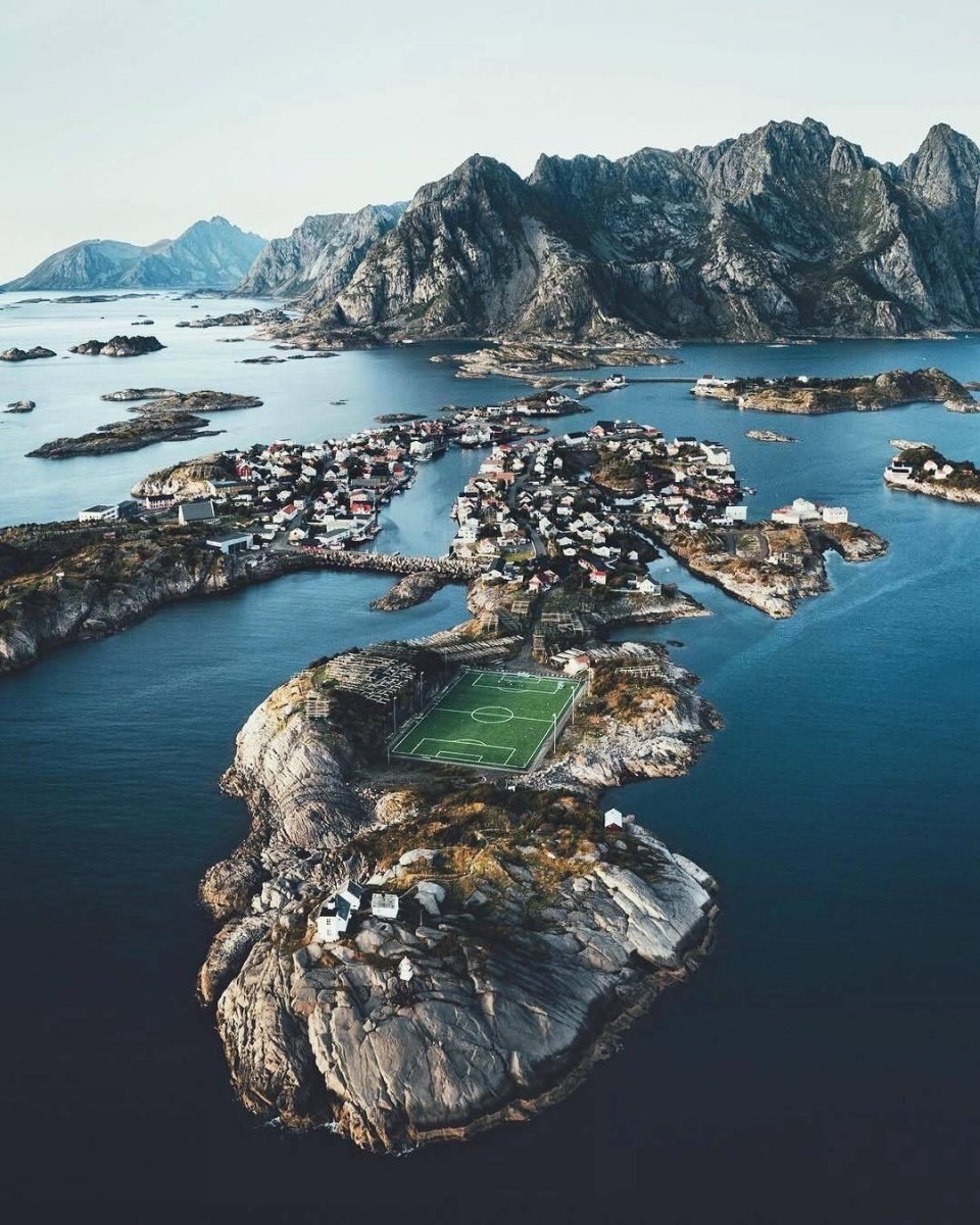 Футбольное поле в норвегии