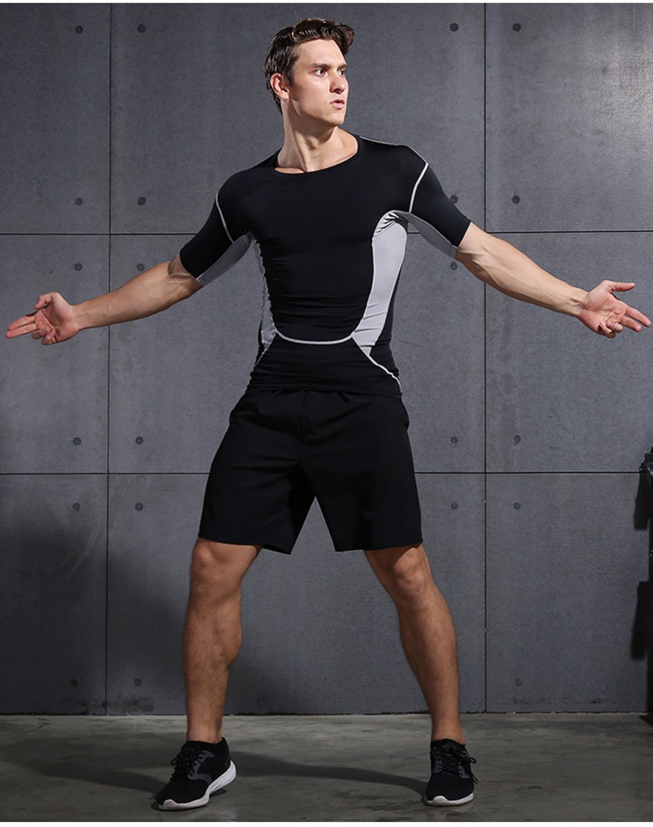 Одежда для занятий спортом мужская