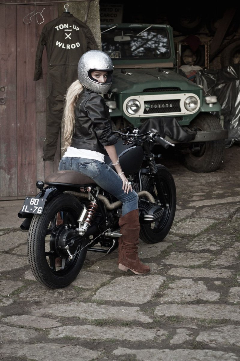 Мотоцикл BMW r100 Scrambler