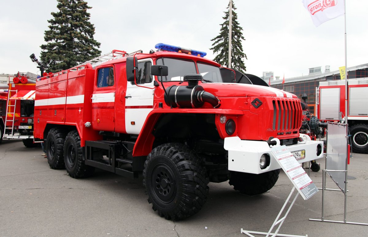 Пожарный автомобиль Урал 5557