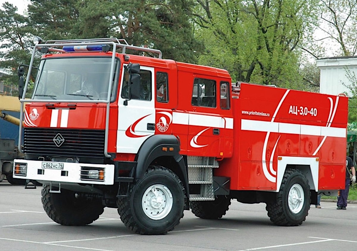 Урал Безкапотник пожарная машина