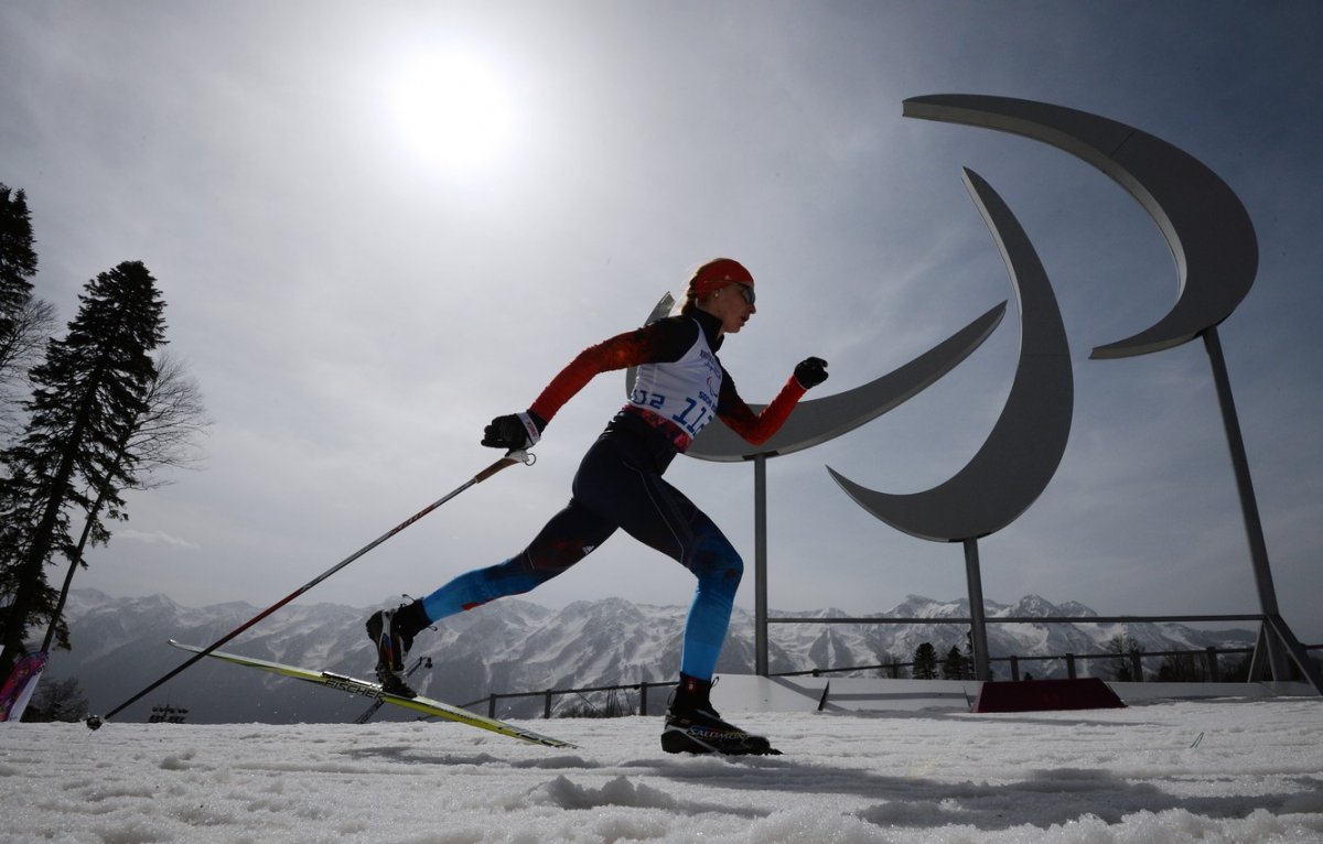 Спортсмен на лыжах