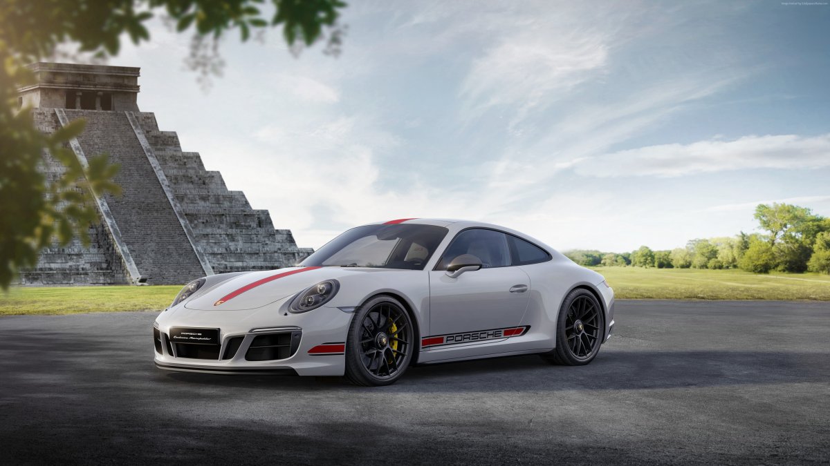 Porsche 911 GTS Coupe