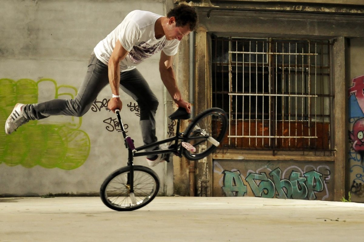 BMX велосипедист