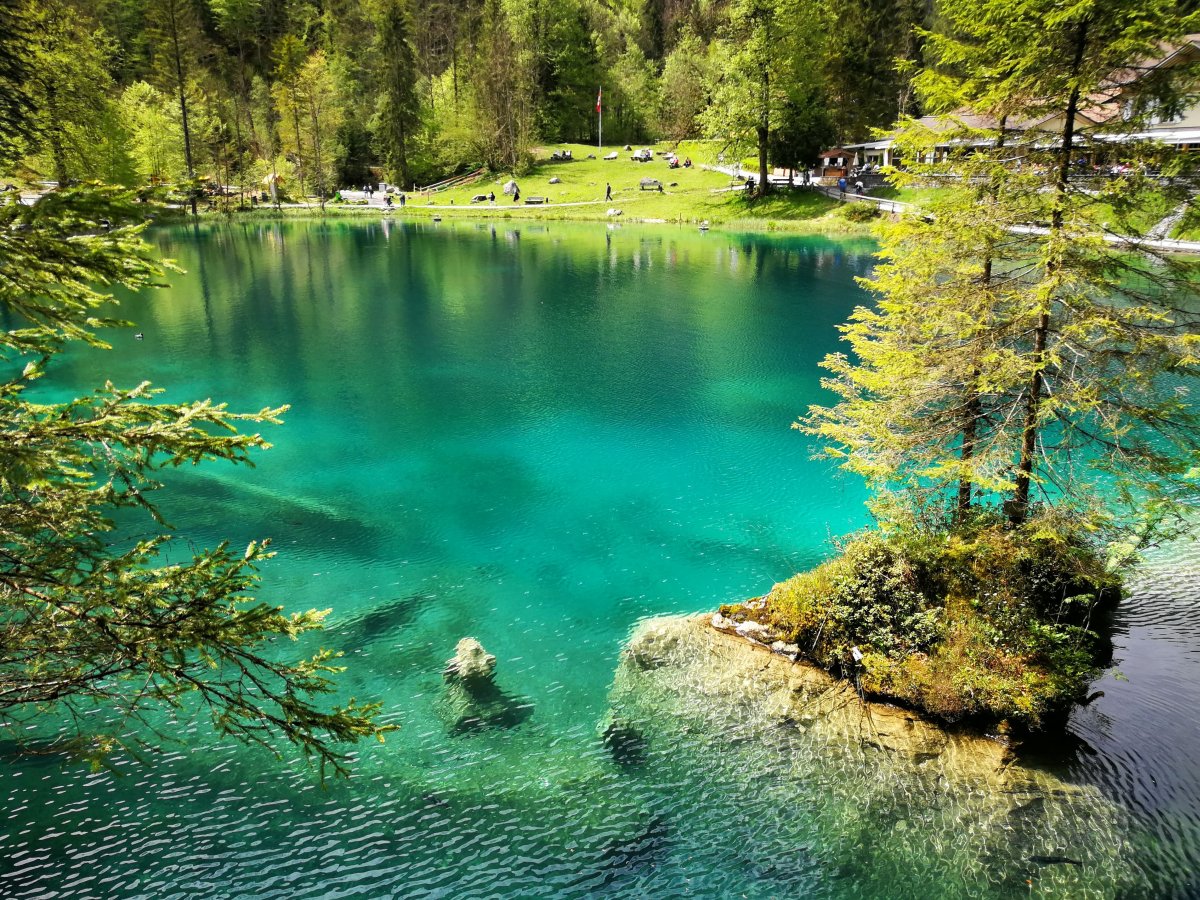 Швейцарское озеро Блау