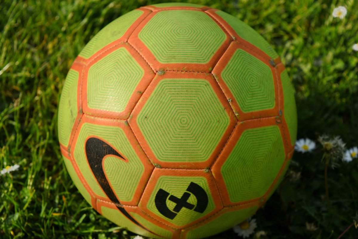 Официальный мяч Эредивизе 2022 2023