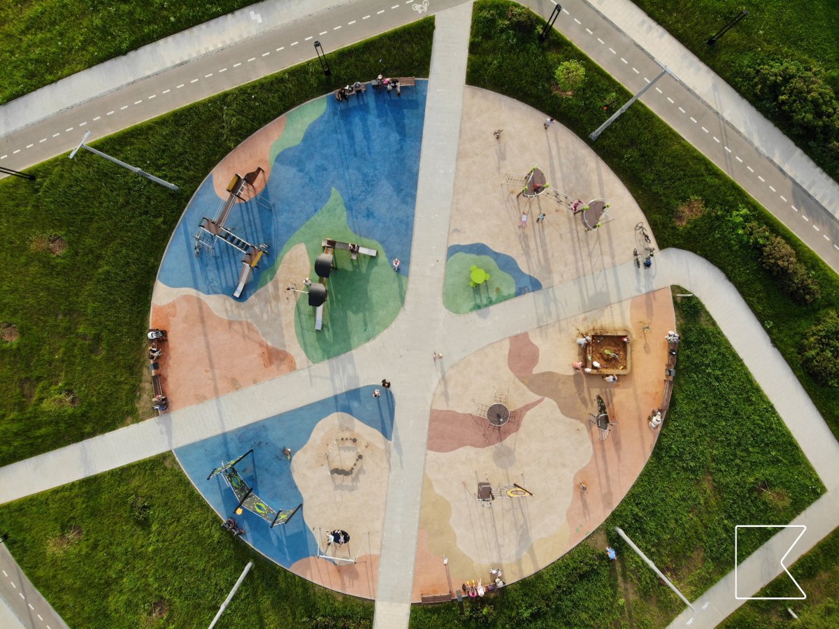 Круглая детская площадка