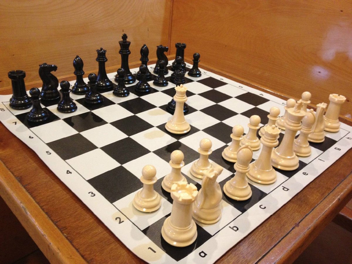 Расстановка шахматных фигур Король