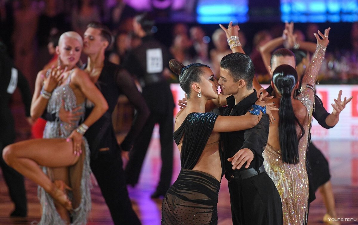 «Tango de pista» (танго для «танцпола»)