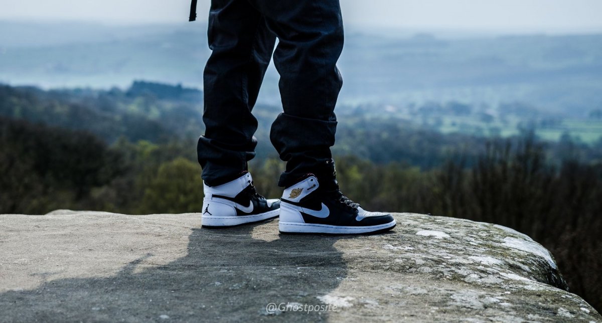 Air Jordan 1 с широкими джинсами