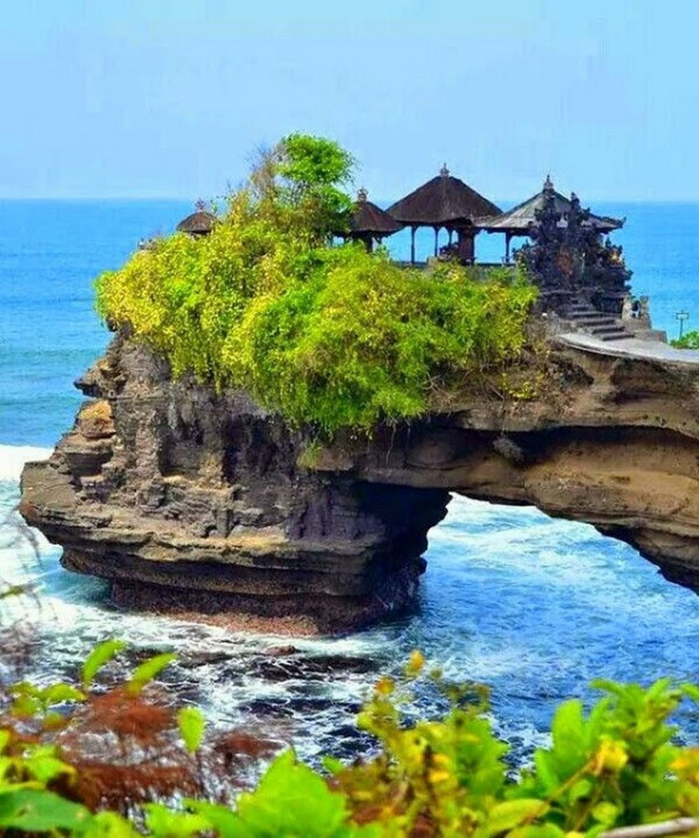 Остров Бали храм православный Индонезии