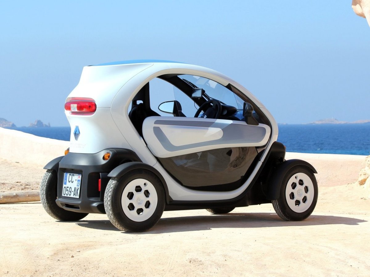 Машина Renault Twizy