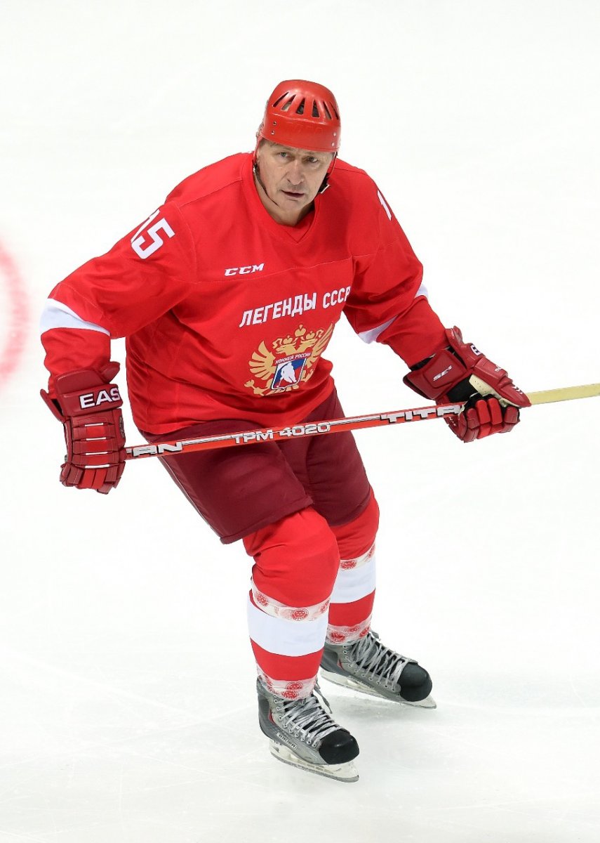 Якушев Александр Сергеевич хоккеист