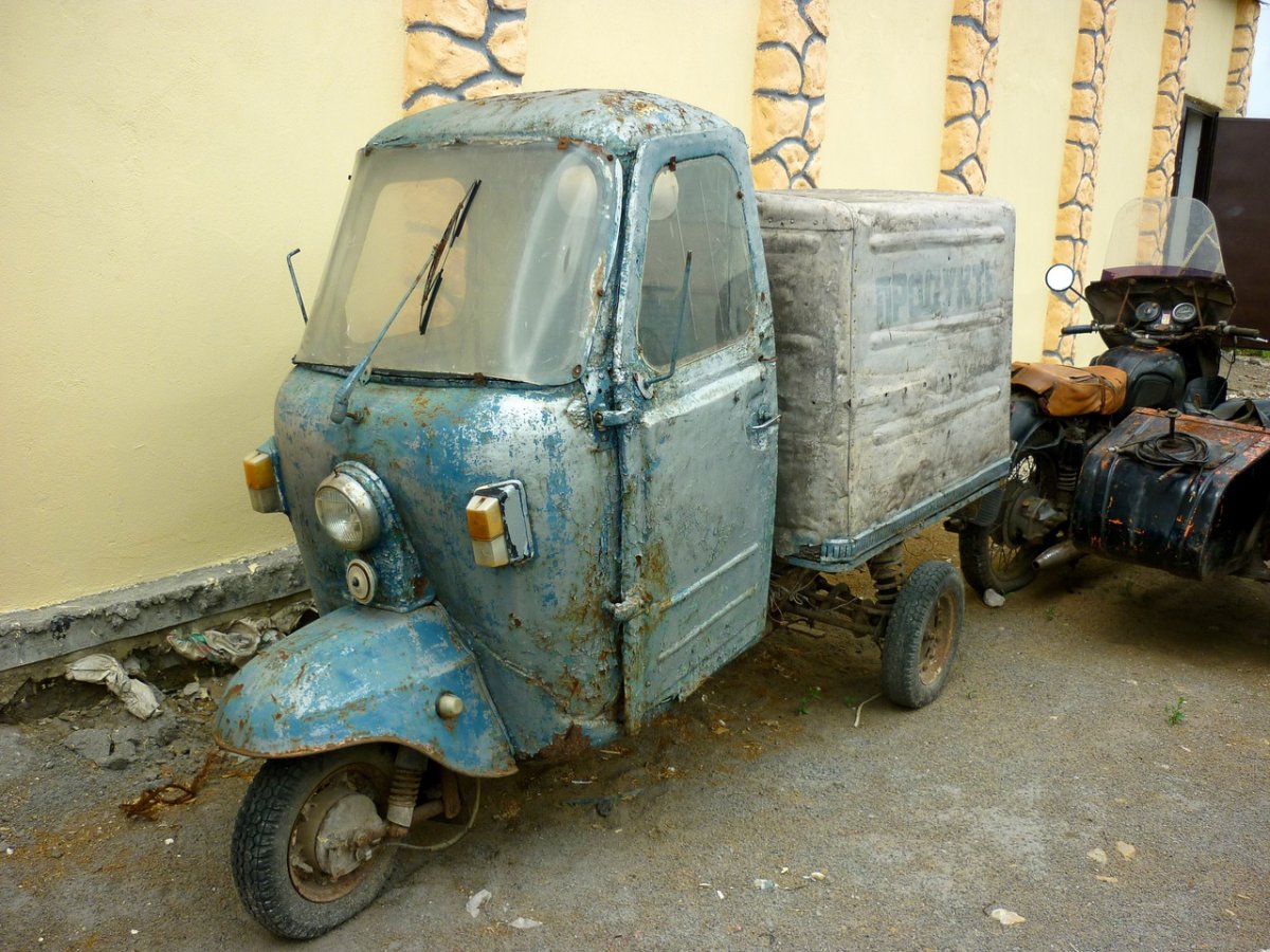 Трицикл грузовой Bajaj maxima
