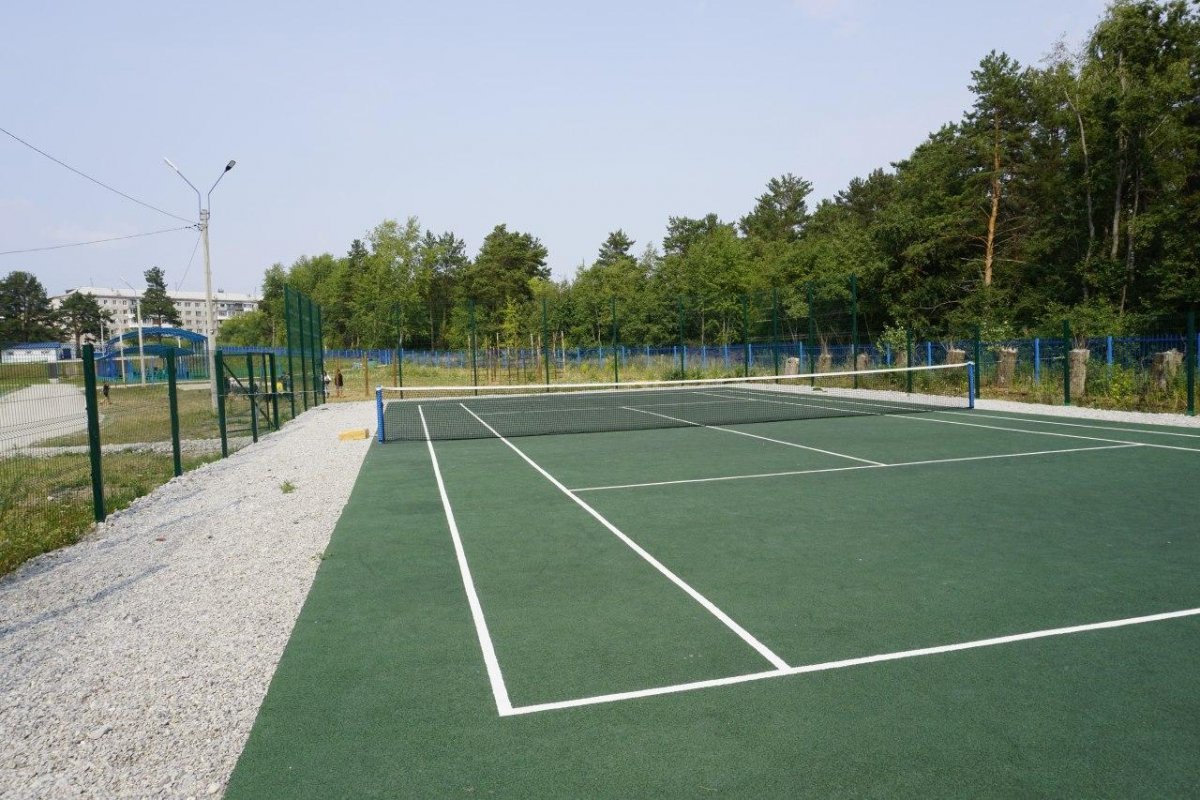 Агаларов теннисный корт
