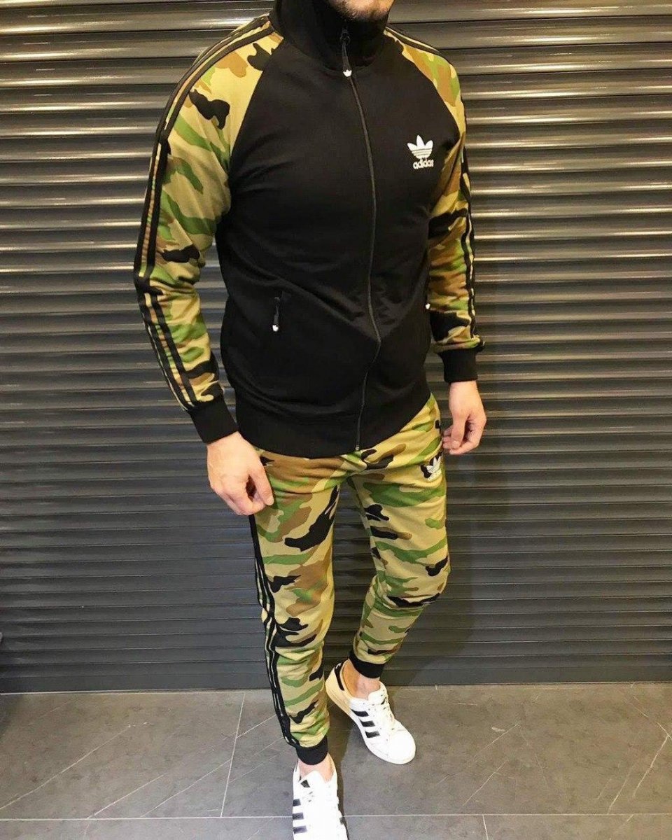 Камуфляжный спортивный костюм мужской adidas