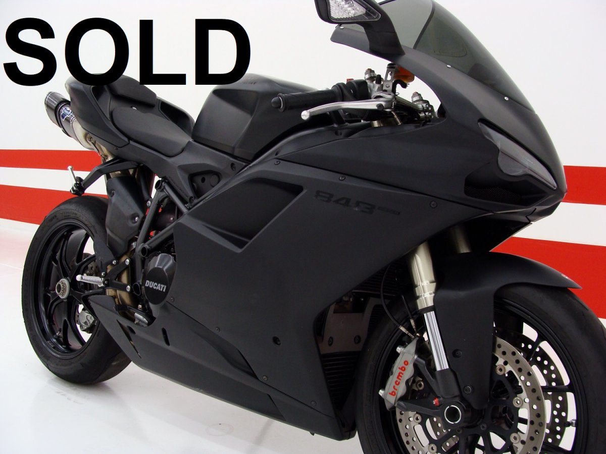 Ducati 848 EVO Dark