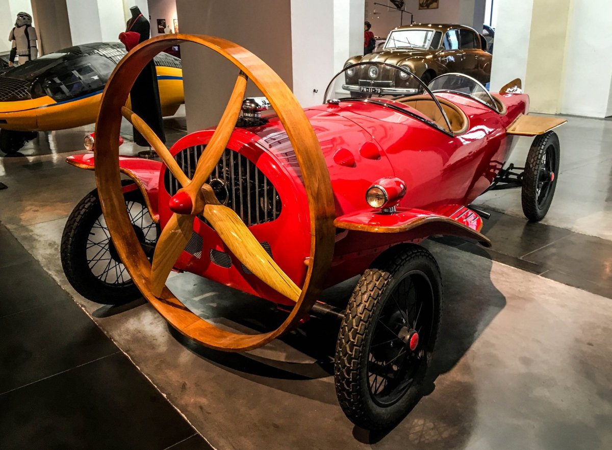 1932 Auburn – v12 Boattail Speedster