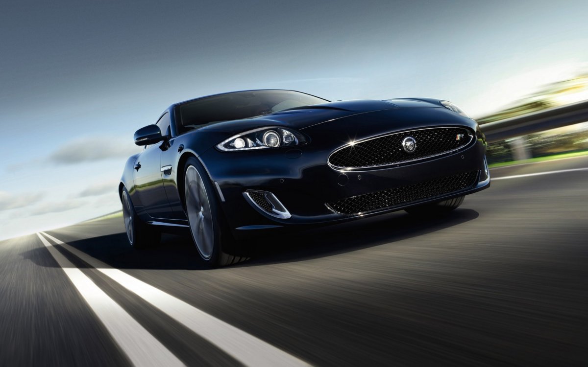 Jaguar f Type 2000