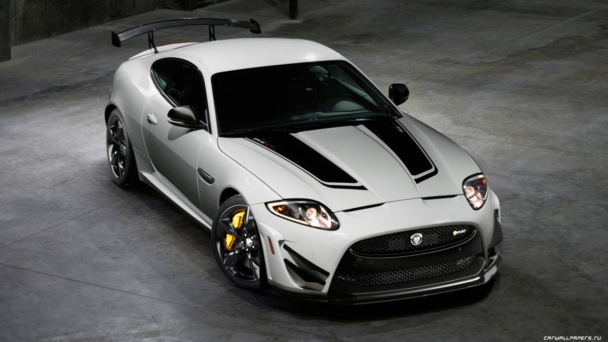 Ягуар f Type r 2020