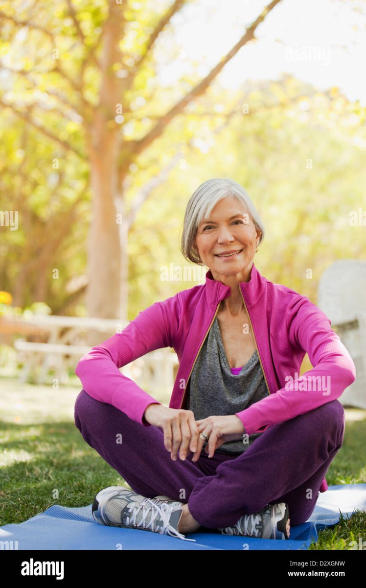 Йога для пожилых женщин 60+