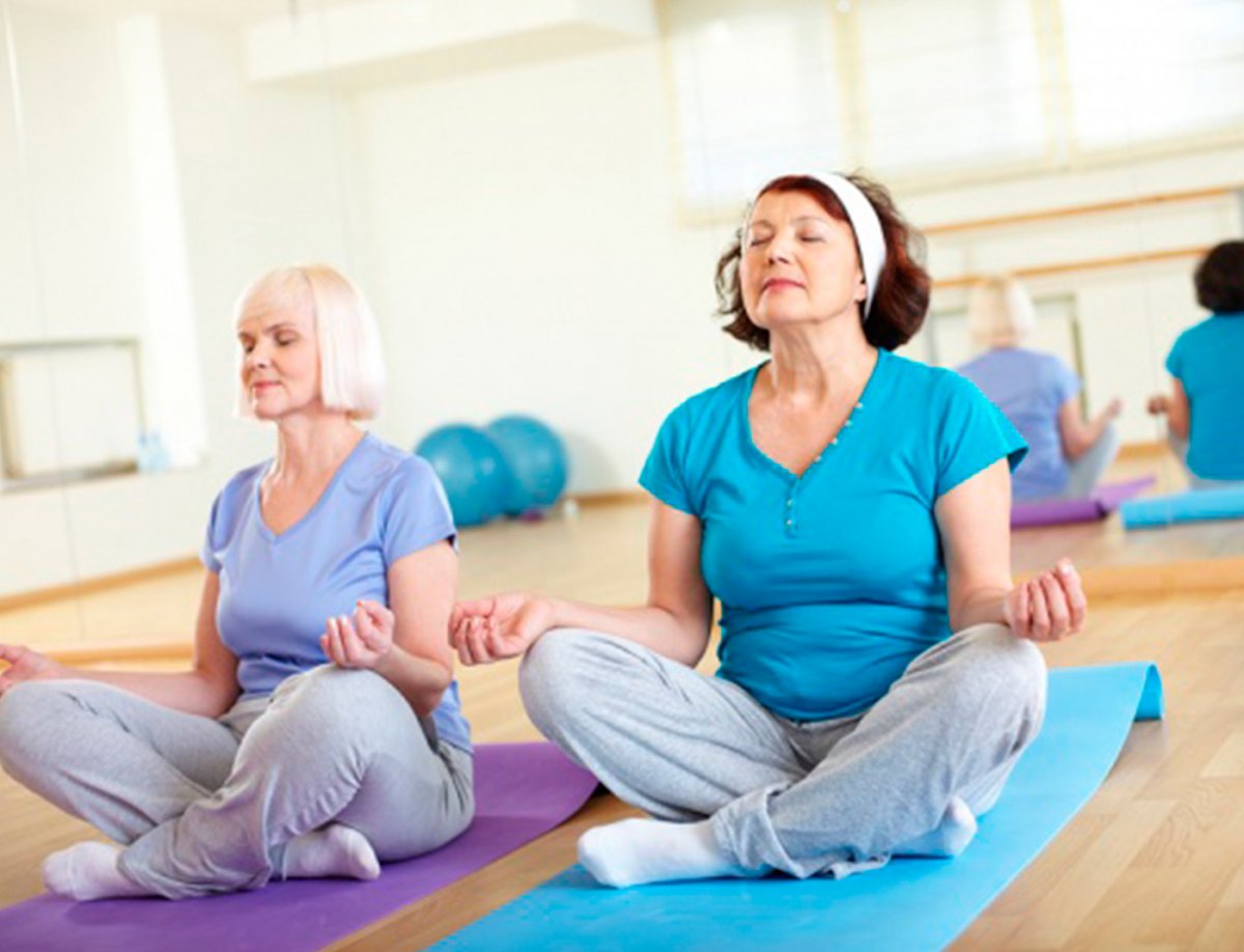 Йога для пожилых женщин