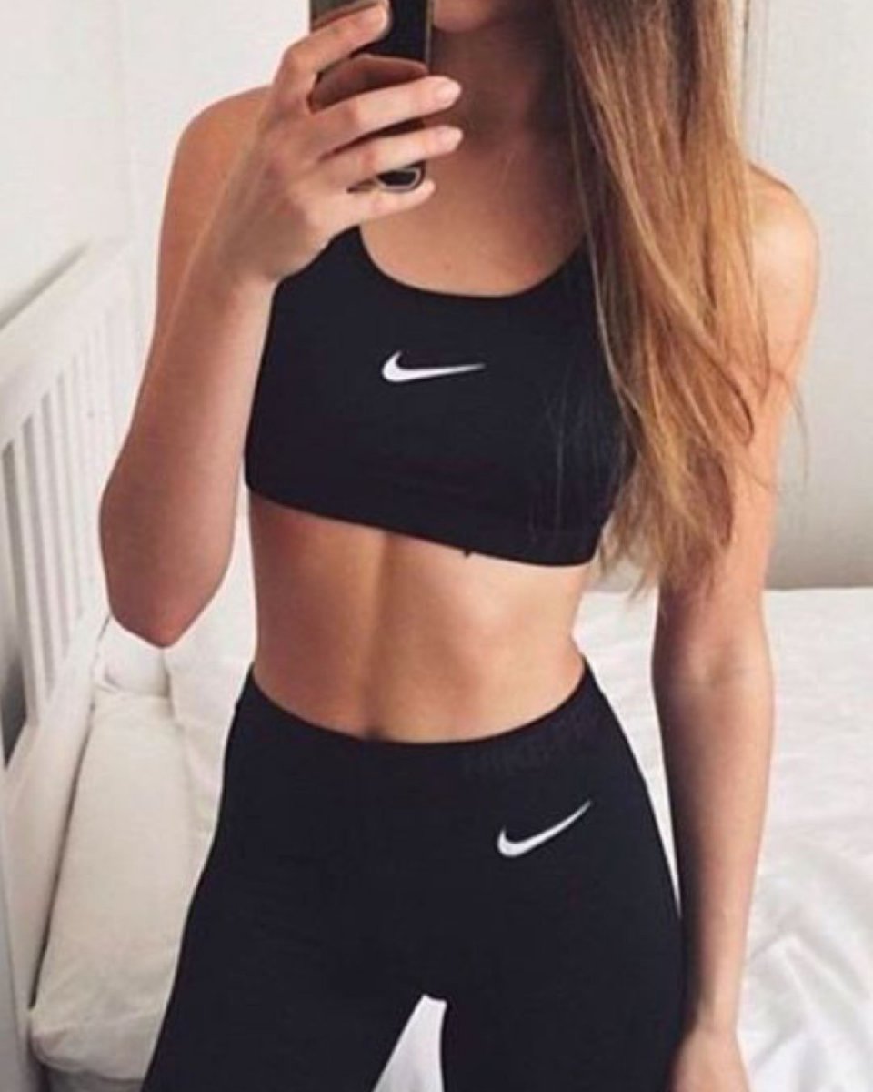 Nike Dri Fit ADV Swoosh топ бра