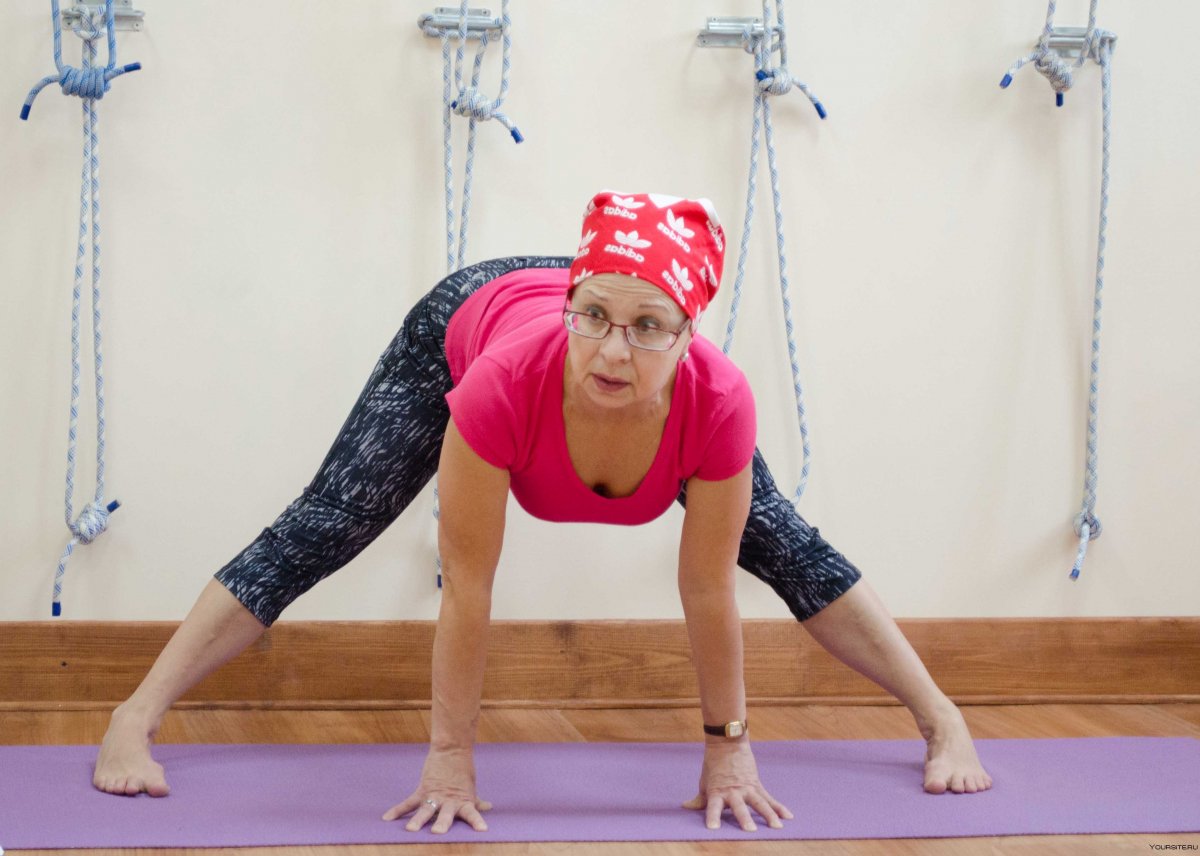 Намаскарасана Айенгар Курмасана