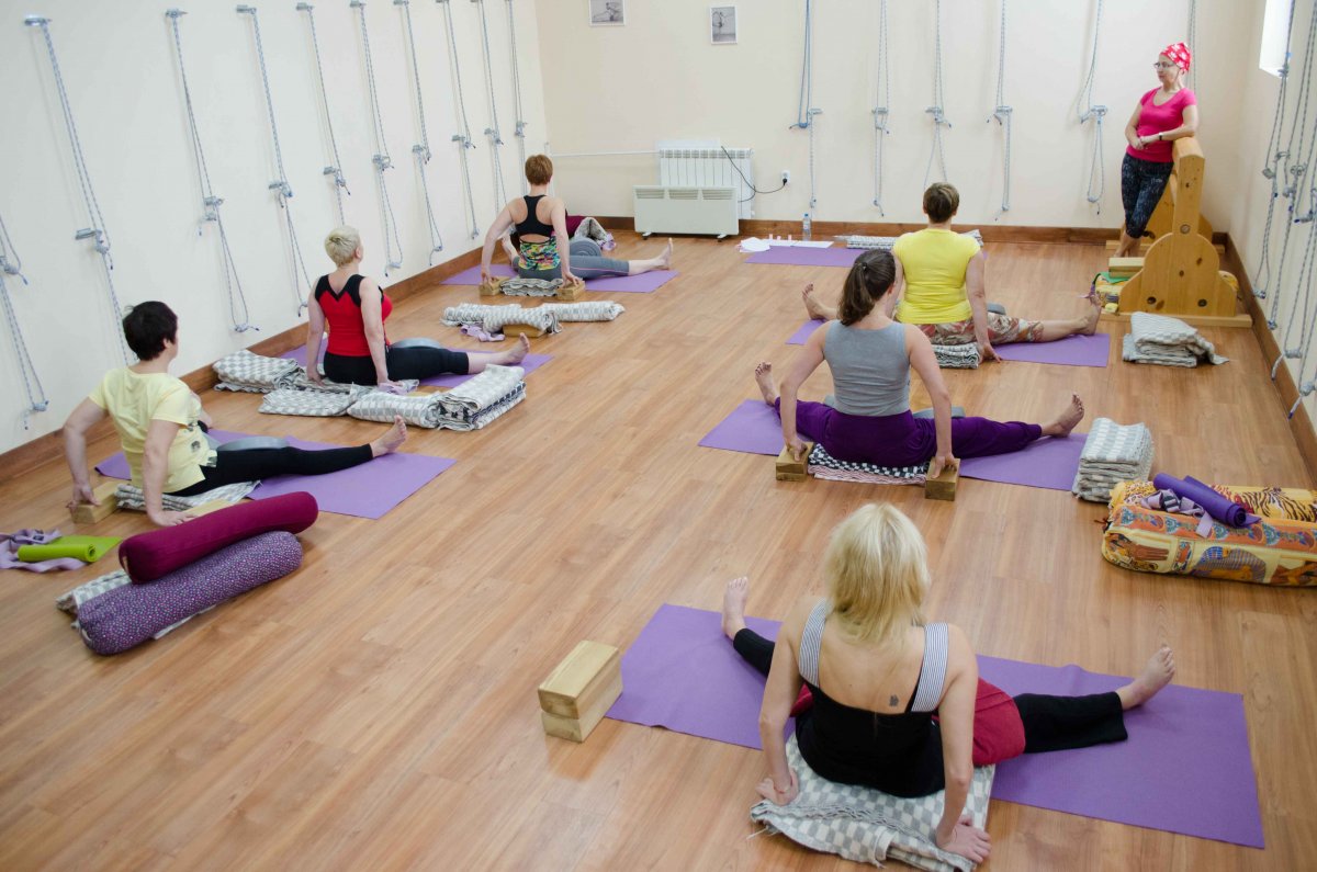 Йога по методу Айенгара