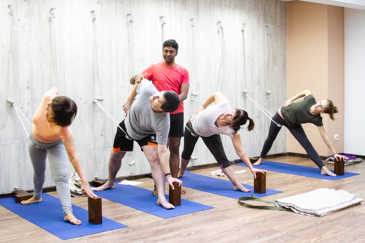 Йога Айенгара позы