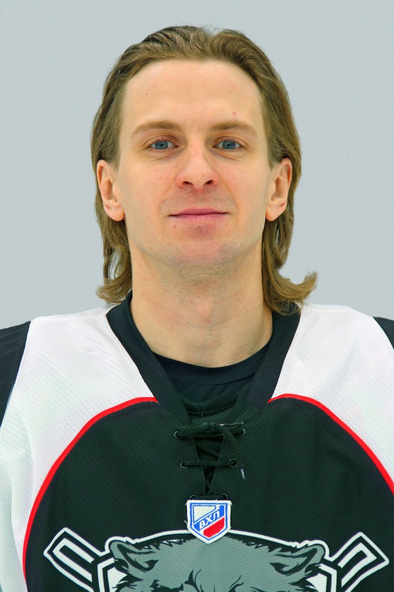 Владимир Петров хоккеист в молодости