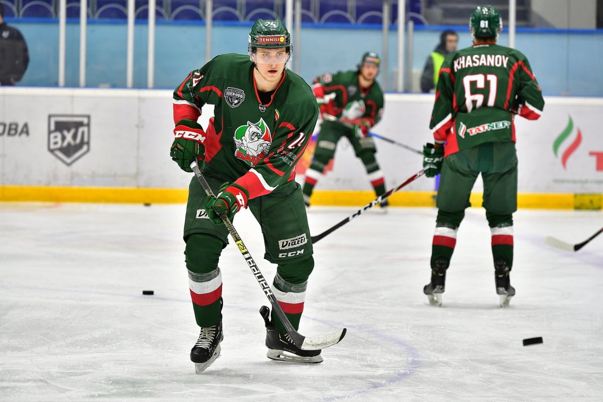 Илья Сафонов хоккей