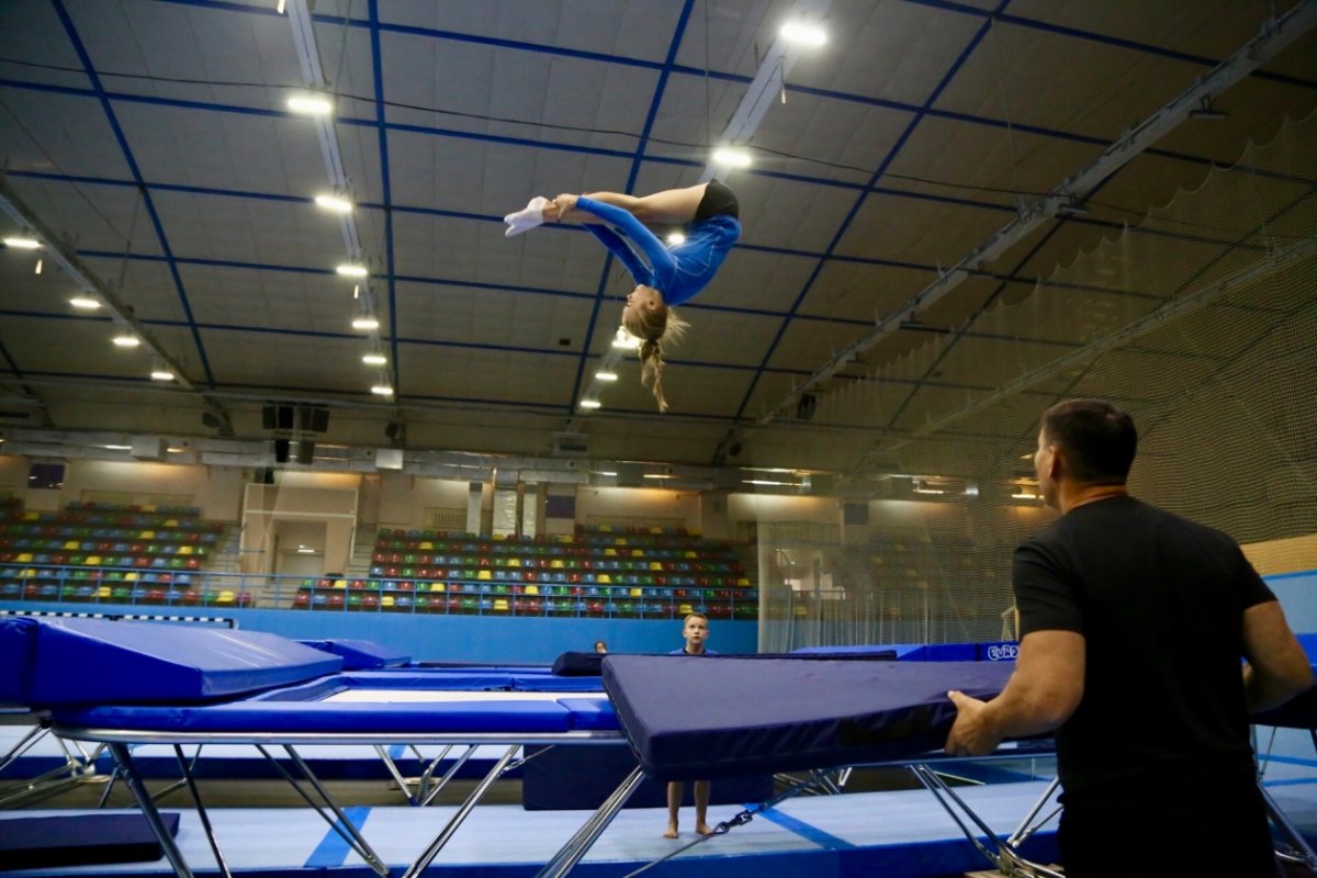 Янес чемпион мира по прыжкам на батуте фото