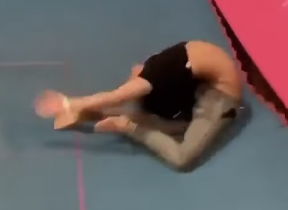Гимнаст на батуте