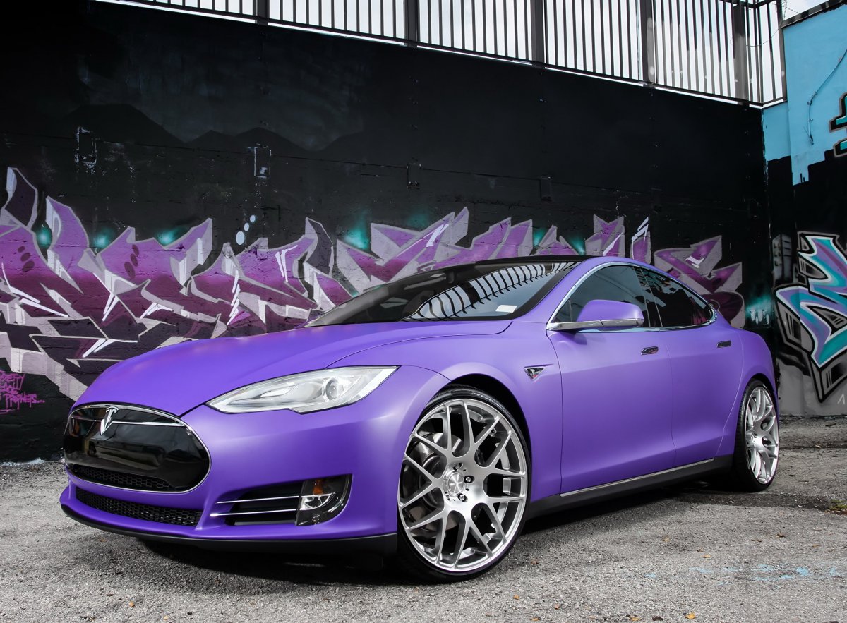 Tesla model s фиолетовый