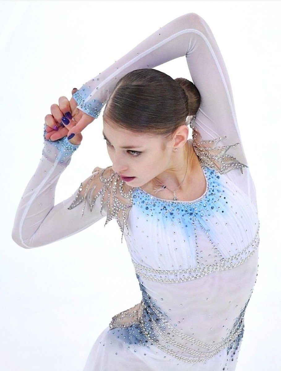 Алёна Косторная
