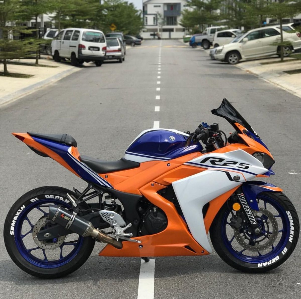Байк Ямаха r 1 2014
