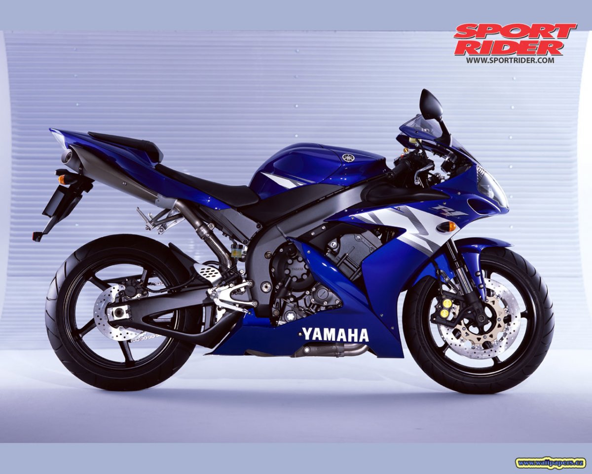 Yamaha спортбайк гонщик