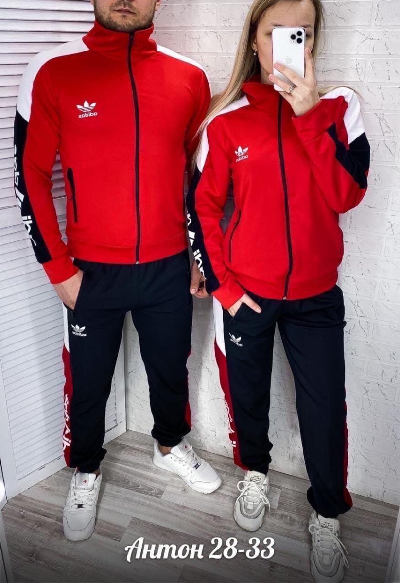 Adidas с лампасами