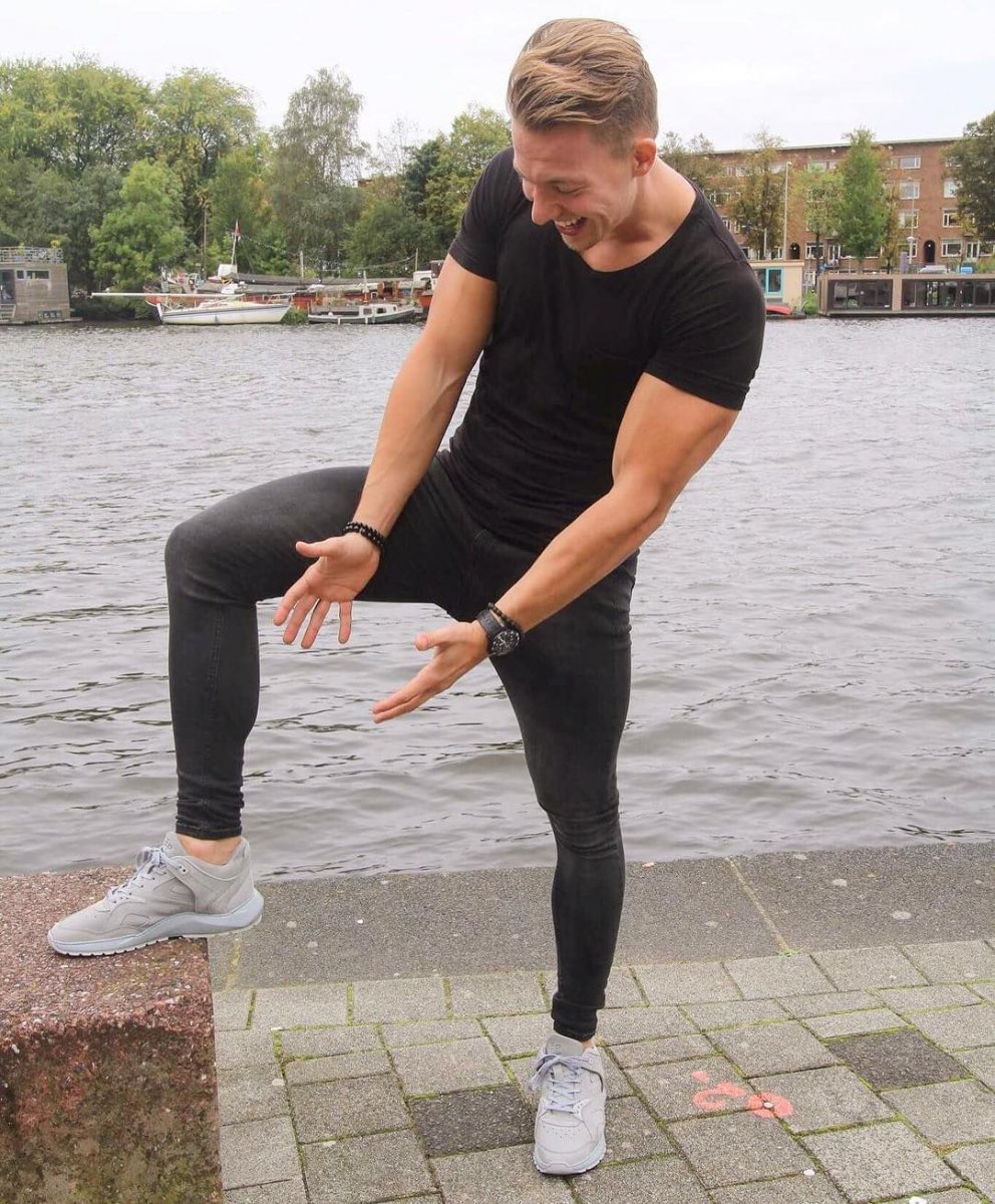 Пацаны в спортивках