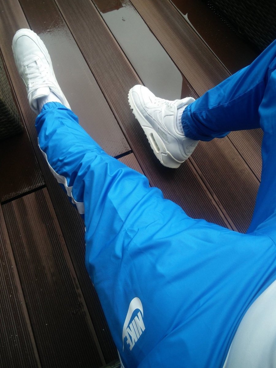 Горячие парни в спортивках