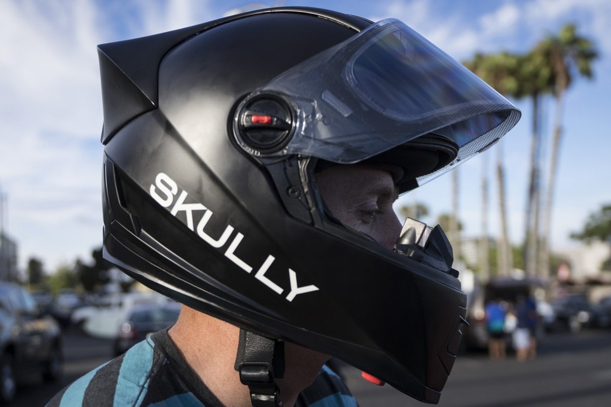 Skully ar-1