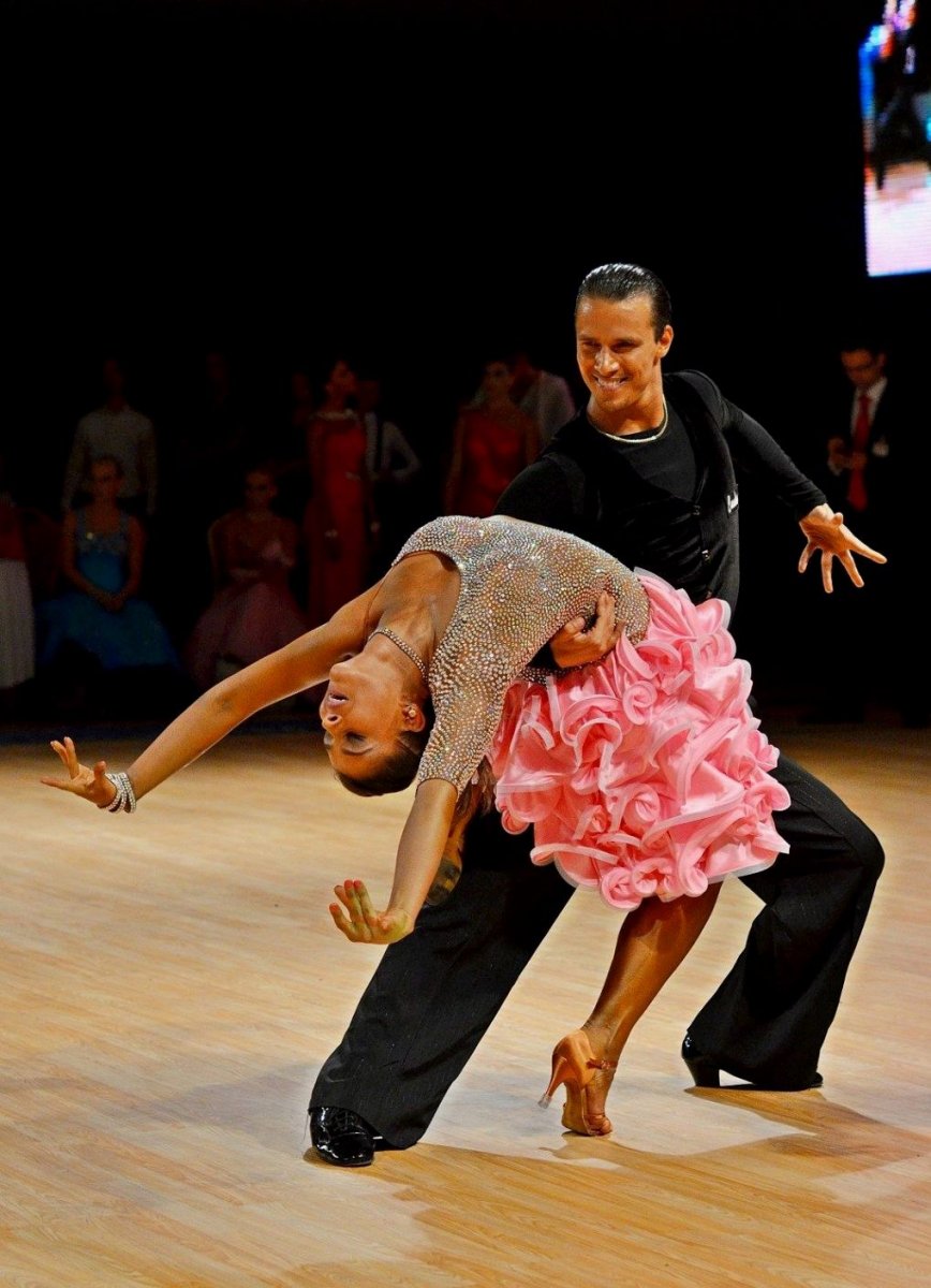 Спортивные бальные танцы латина