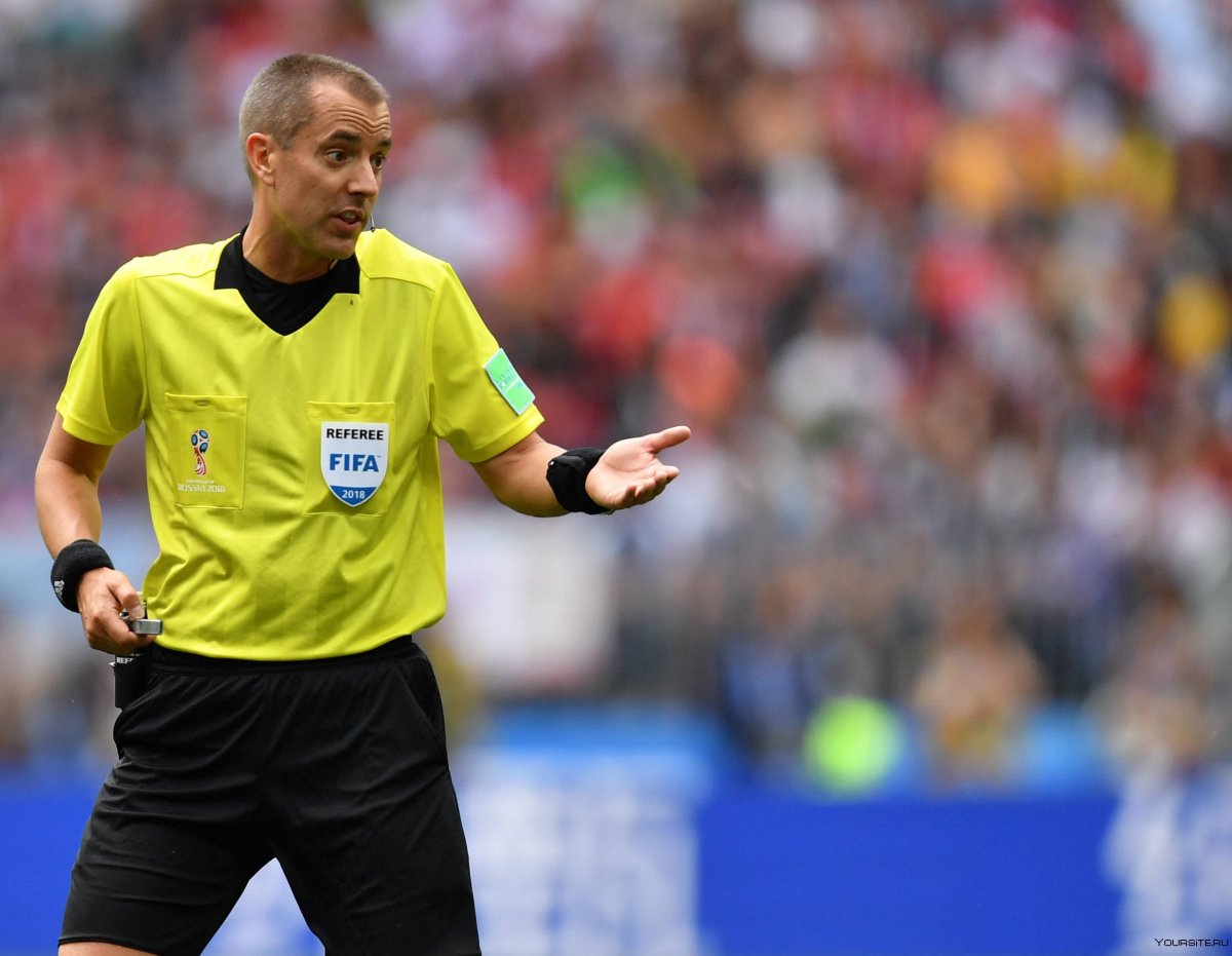 FIFA referee Сергей