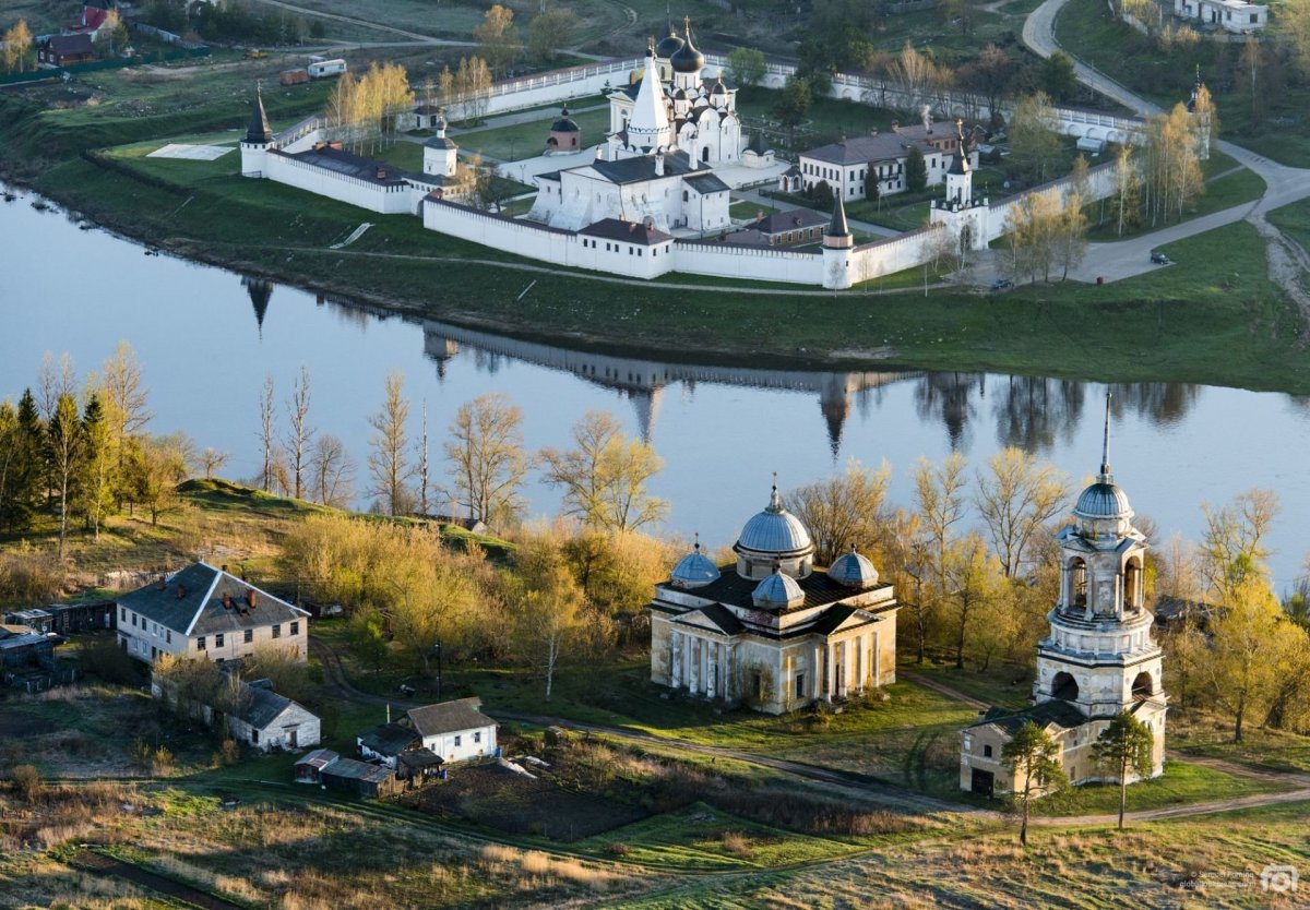 Старица Тверская область достопримечательности монастырь