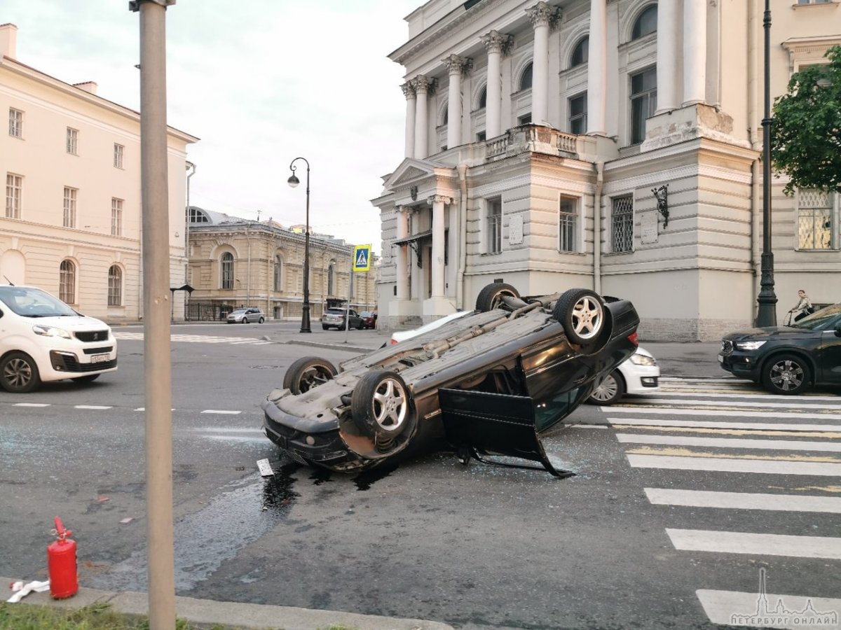 Авария на набережной Макарова СПБ