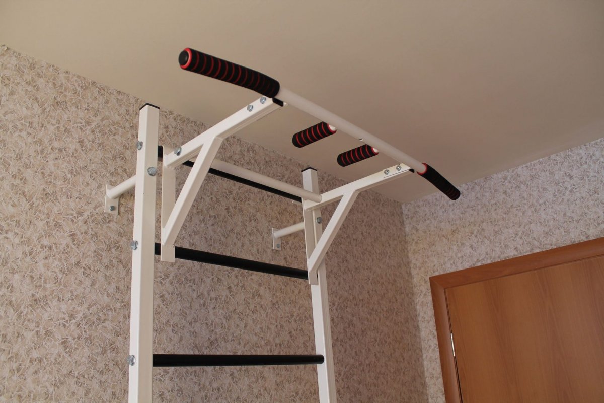 Doorway Pull up Bar