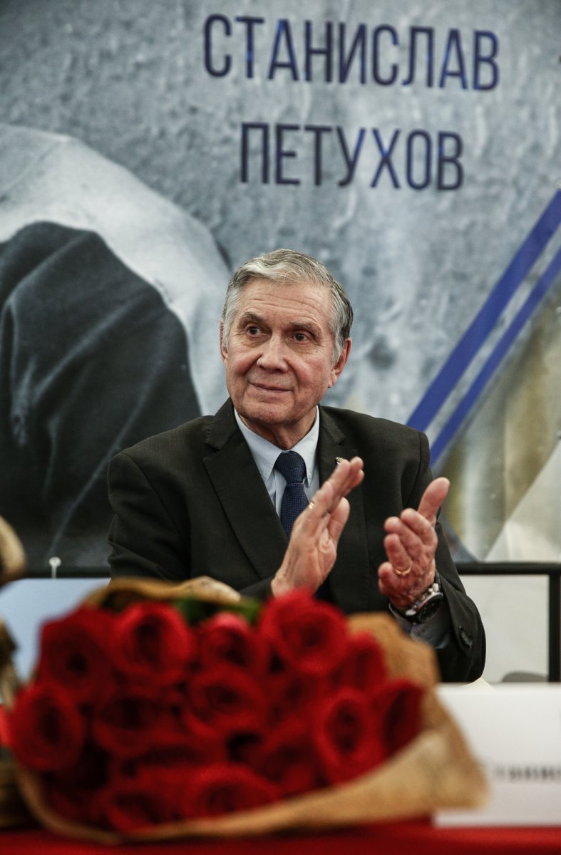 Станислав петухов хоккеист