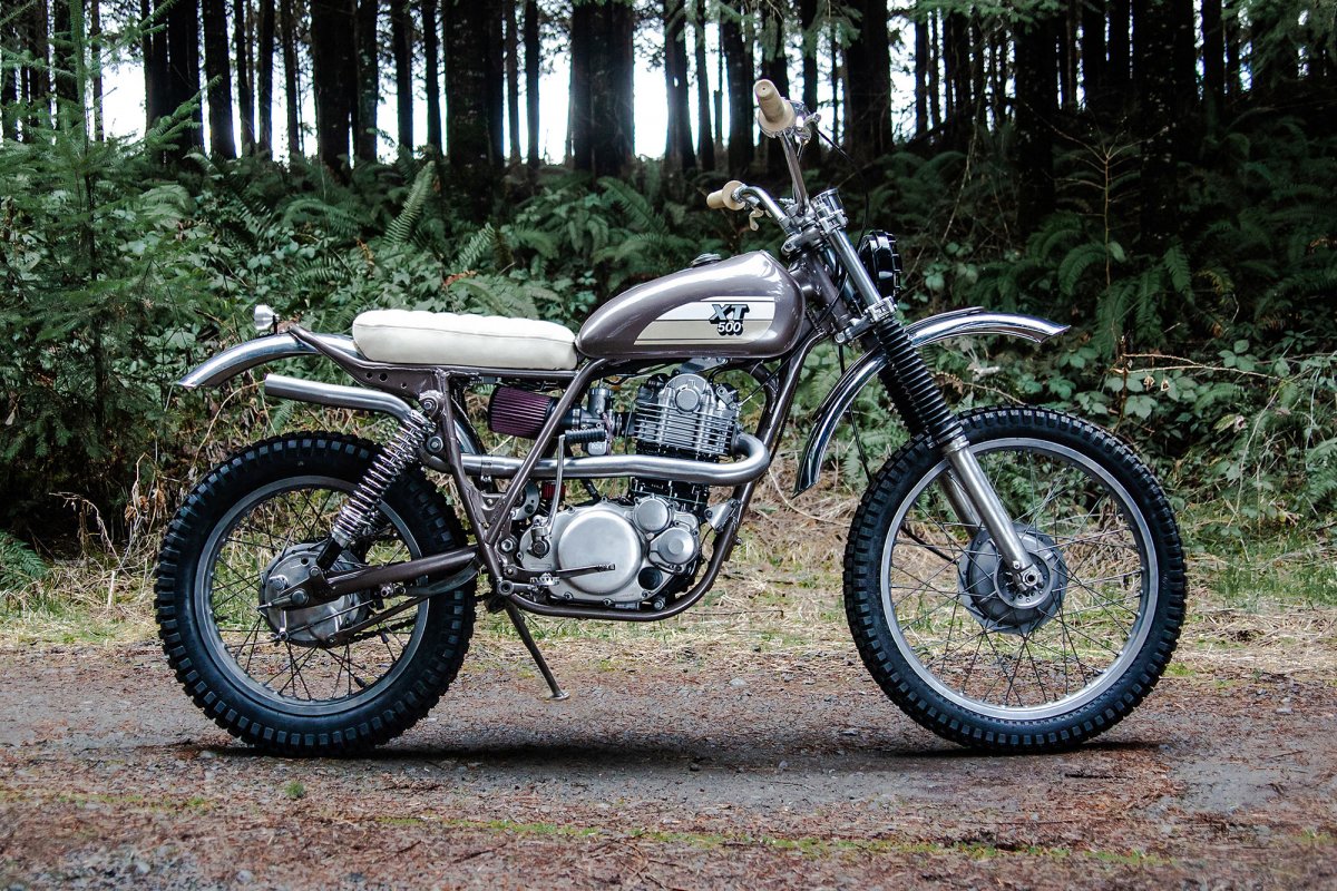 Ретро эндуро мотоцикл